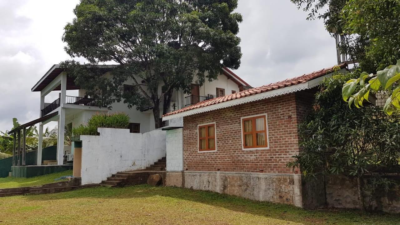 Villa 61 Ambepussa Экстерьер фото