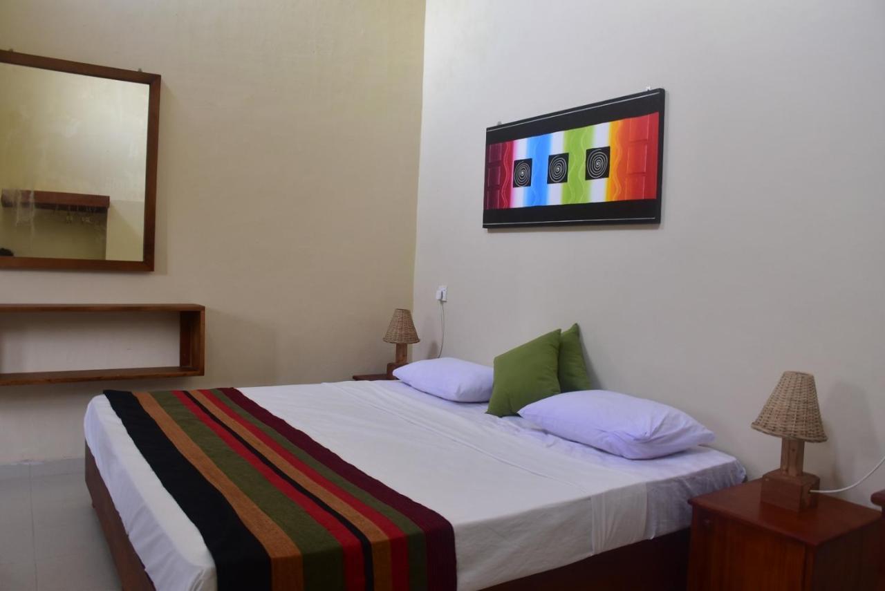 Villa 61 Ambepussa Экстерьер фото