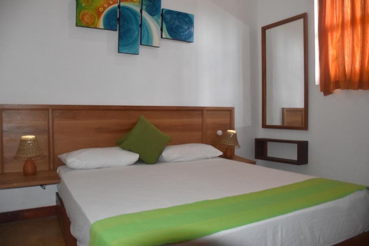 Villa 61 Ambepussa Экстерьер фото