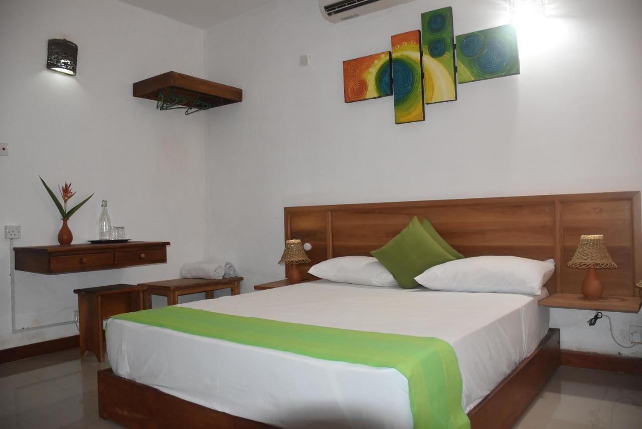 Villa 61 Ambepussa Экстерьер фото